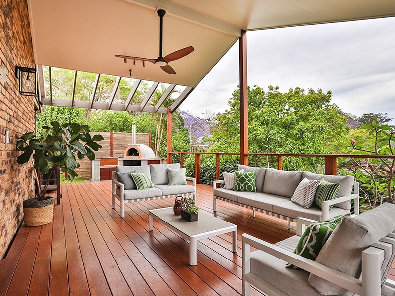 5 Emerald Court, Kenmore QLD 4069