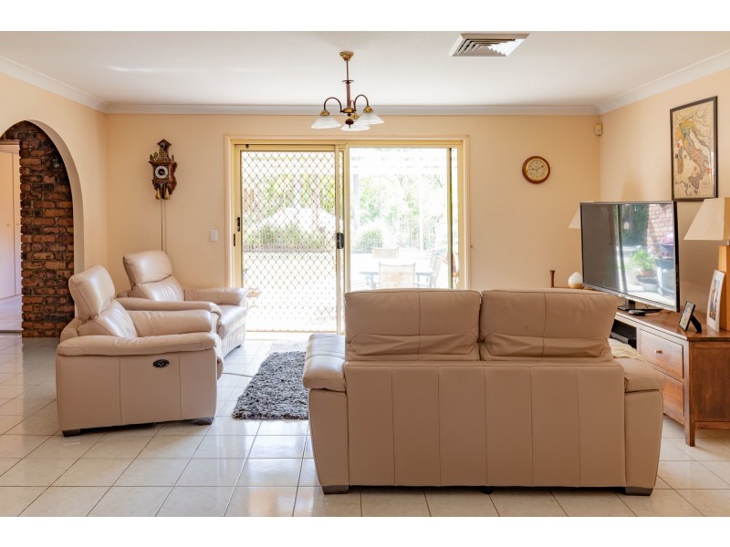 9 Quarrion Court, Warner QLD 4500