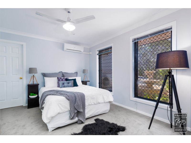 13 Crestwood Close, Ormiston QLD 4160
