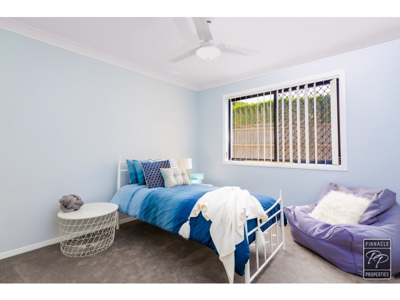 13 Crestwood Close, Ormiston QLD 4160