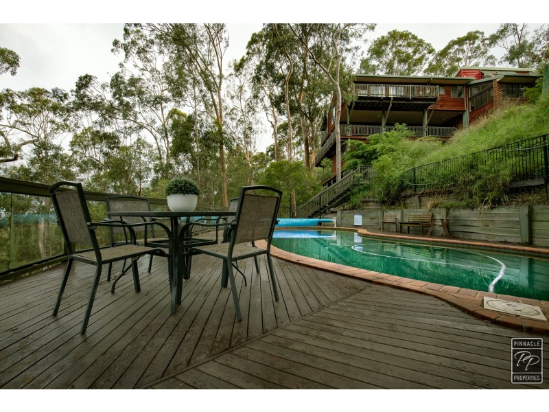 351 Boscombe Road, Brookfield QLD 4069