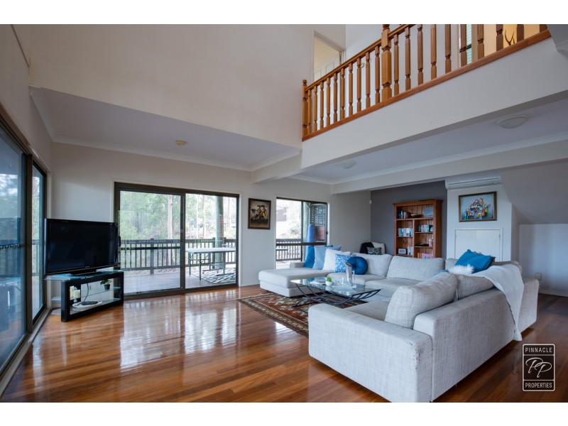 351 Boscombe Road, Brookfield QLD 4069