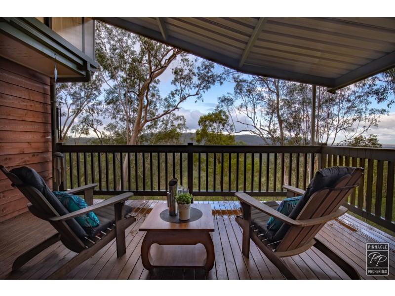 351 Boscombe Road, Brookfield QLD 4069