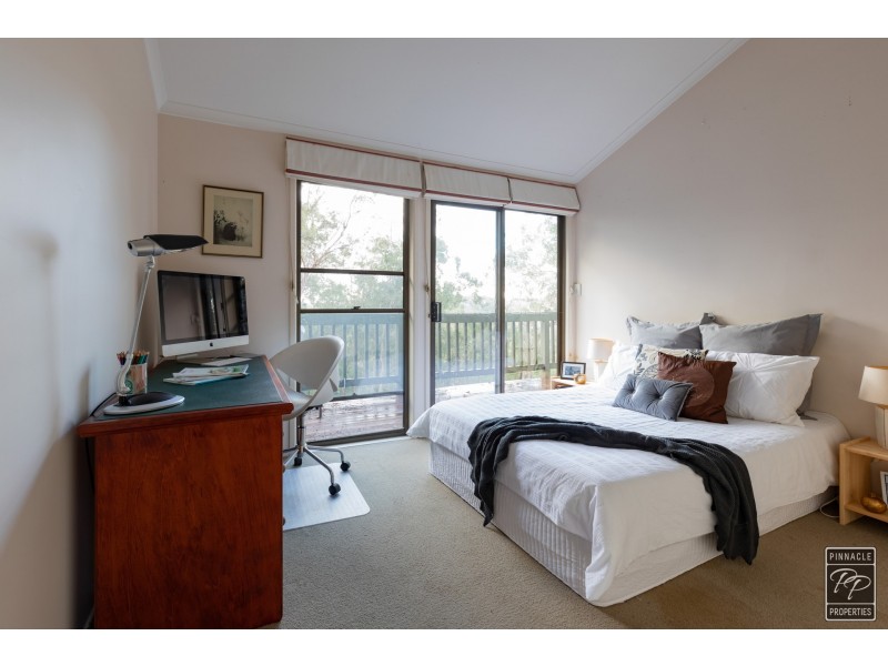 351 Boscombe Road, Brookfield QLD 4069