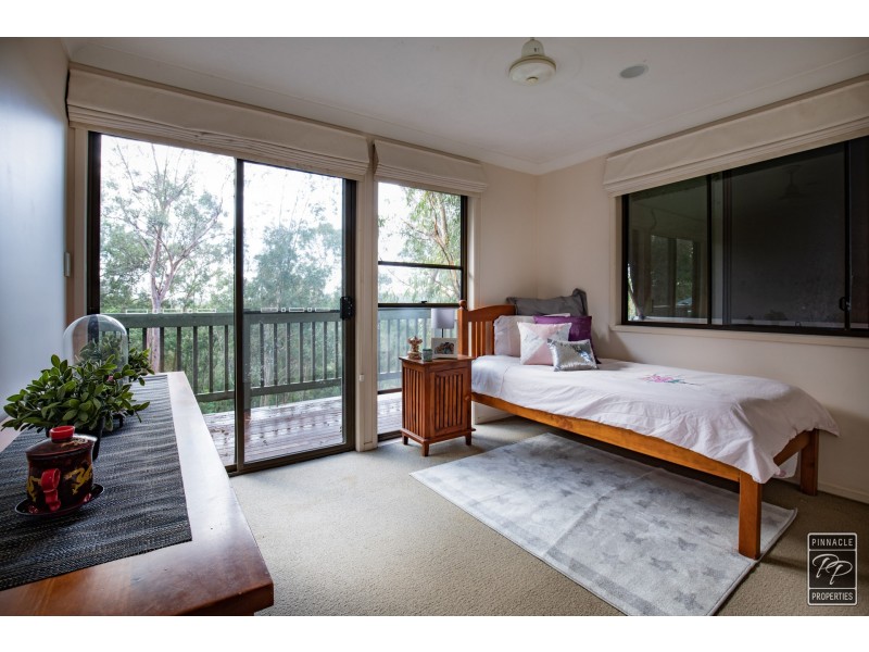 351 Boscombe Road, Brookfield QLD 4069