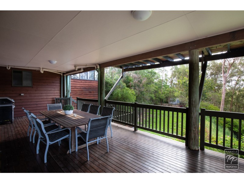 351 Boscombe Road, Brookfield QLD 4069