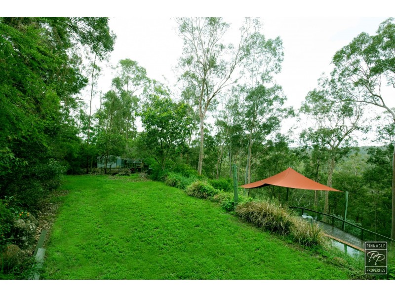 351 Boscombe Road, Brookfield QLD 4069