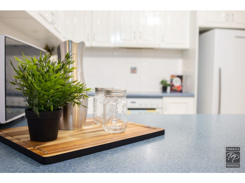 220 Cliveden Avenue, Corinda QLD 4075