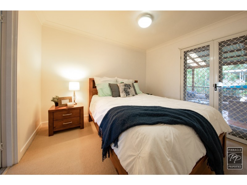 220 Cliveden Avenue, Corinda QLD 4075