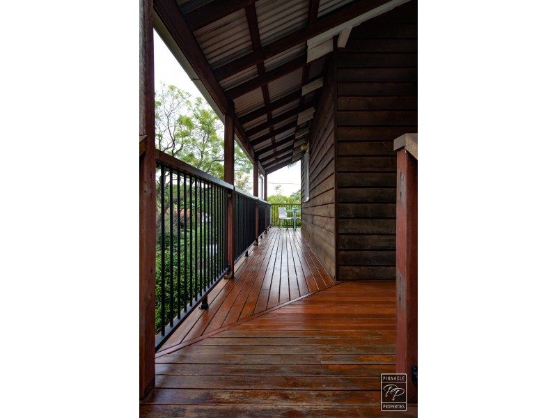 220 Cliveden Avenue, Corinda QLD 4075