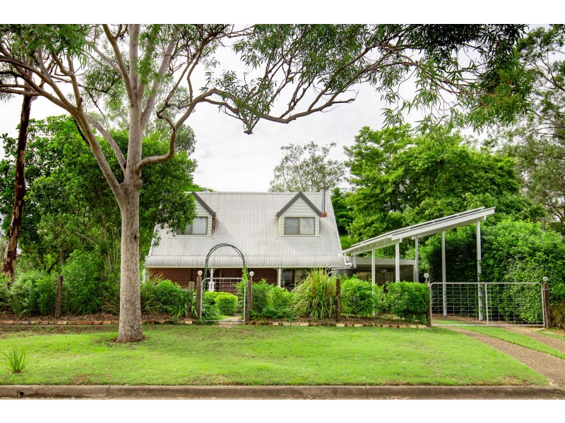 8 Minaji Court, Karana Downs QLD 4306