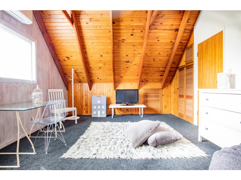 8 Minaji Court, Karana Downs QLD 4306