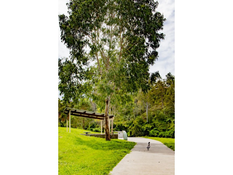 8 Minaji Court, Karana Downs QLD 4306