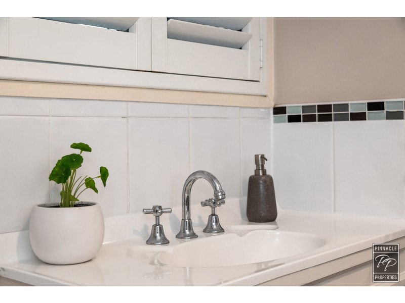 11 Dorsey Crescent, Bundamba QLD 4304