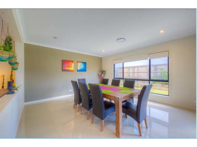 12 Booyong Place, Bridgeman Downs QLD 4035