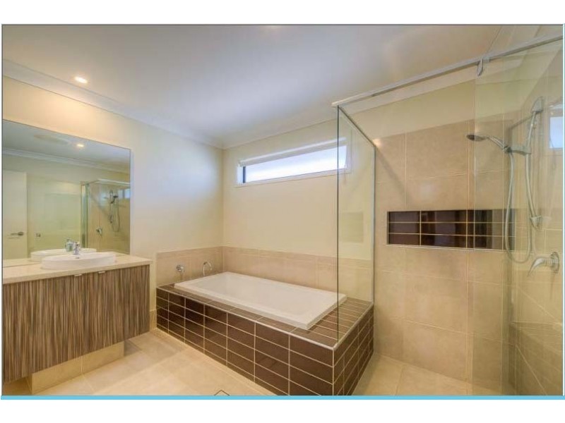 12 Booyong Place, Bridgeman Downs QLD 4035