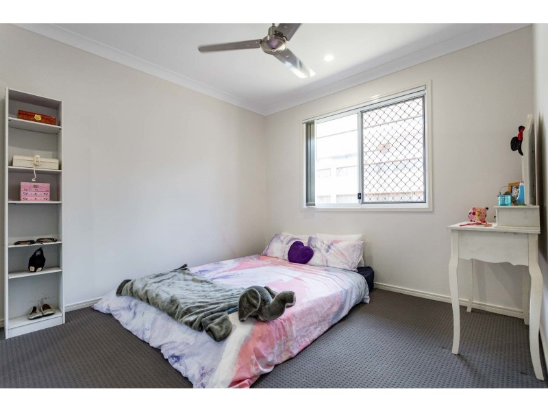9 Dee Street, Deebing Heights QLD 4306