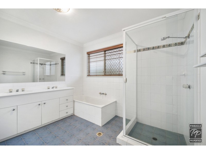 6 Feldsman Court, Petrie QLD 4502