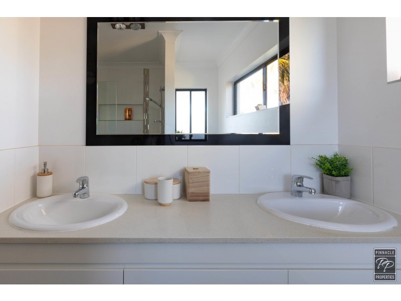 52 Armfield Street, Stafford QLD 4053