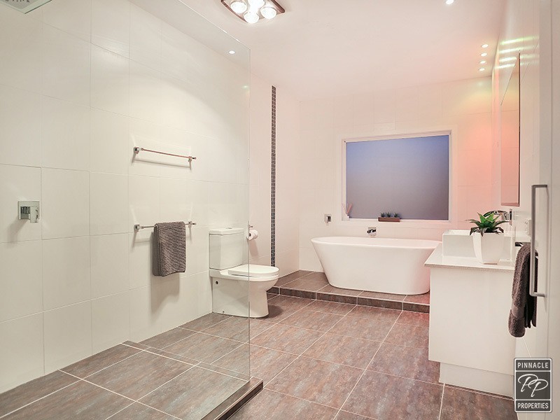 5 Tristania Road, Kenmore QLD 4069