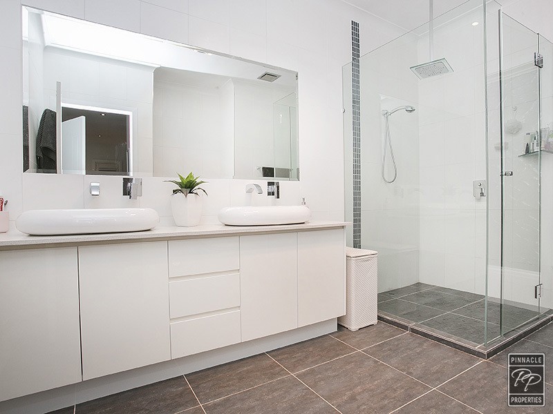 5 Tristania Road, Kenmore QLD 4069