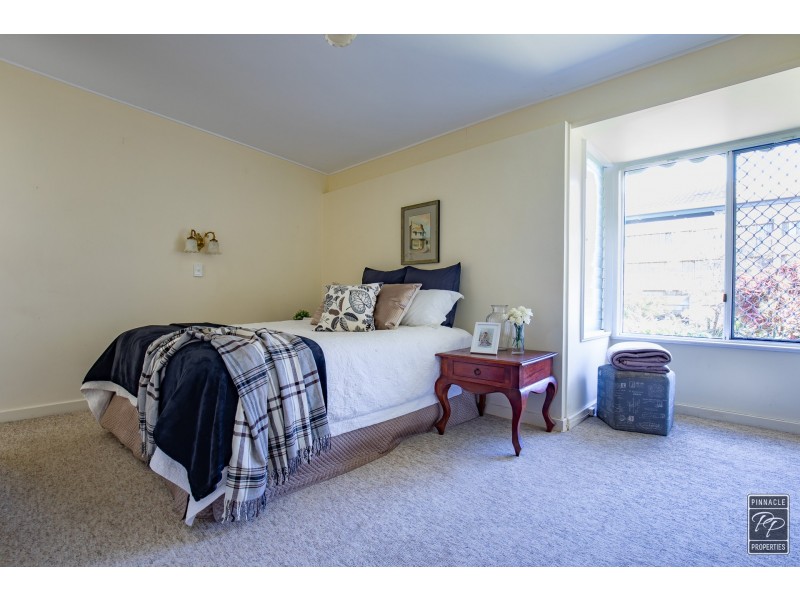 8 Ardell Street, Kenmore QLD 4069