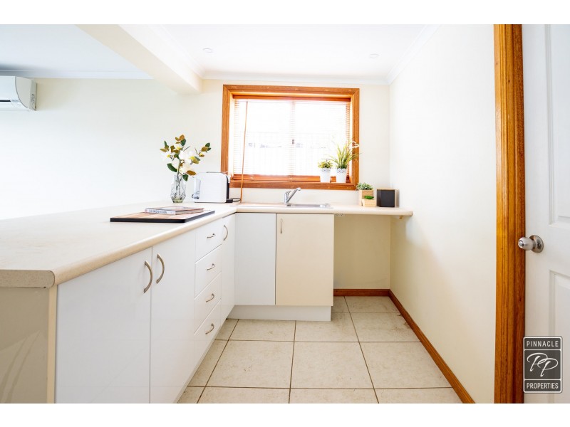 16 Edenvale Street, Oxley QLD 4075