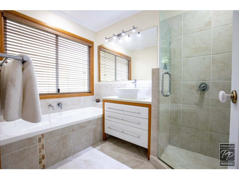 16 Edenvale Street, Oxley QLD 4075