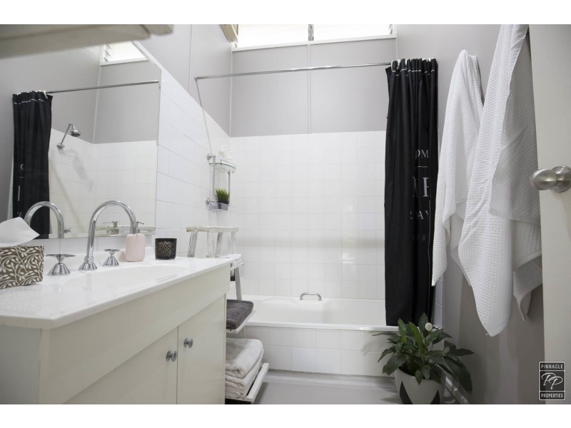 26 Hutton Road, Aspley QLD 4034