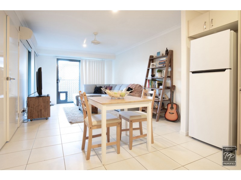 2/8 Jillaine Street, Everton Hills QLD 4053