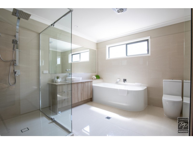 32 Gregory Street, Taringa QLD 4068