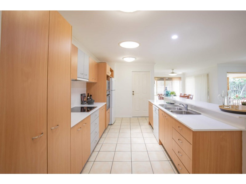 5 Mayfair Place, Moggill QLD 4070