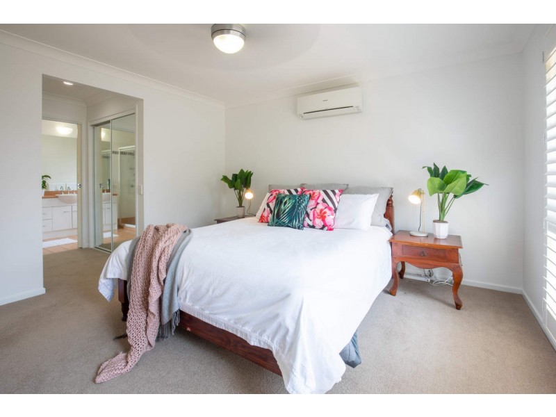 5 Mayfair Place, Moggill QLD 4070