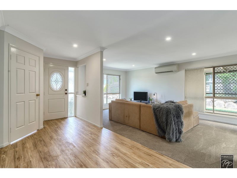 9 Villari Close, Belmont QLD 4153