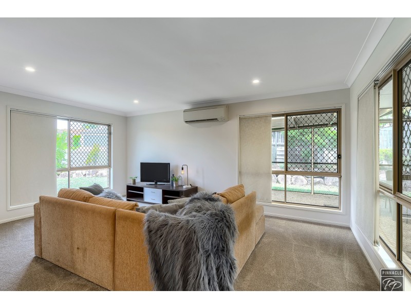 9 Villari Close, Belmont QLD 4153