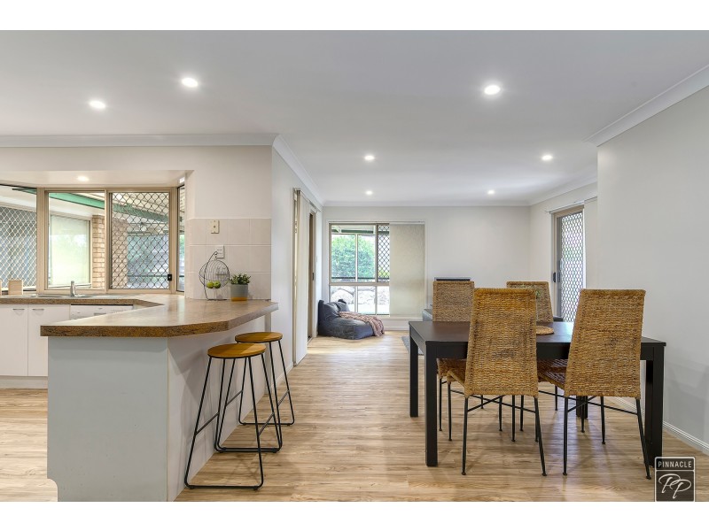 9 Villari Close, Belmont QLD 4153