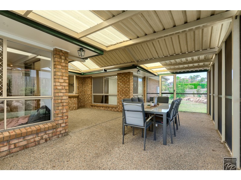 9 Villari Close, Belmont QLD 4153