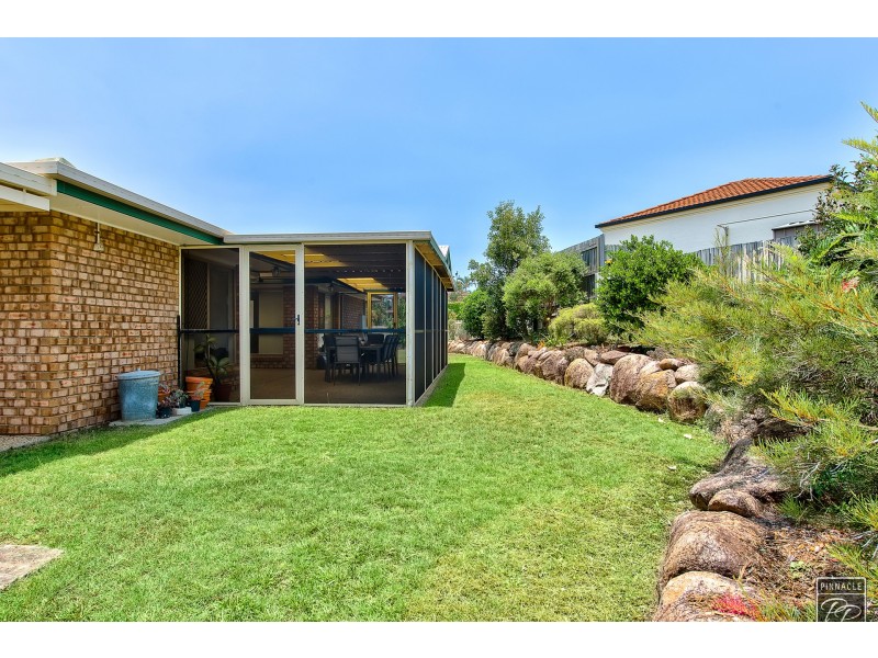 9 Villari Close, Belmont QLD 4153
