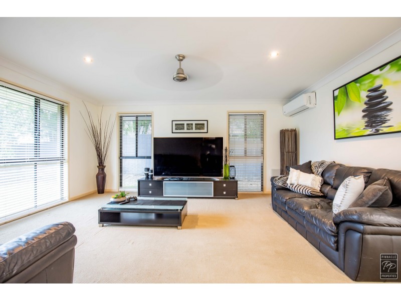 22 Jeff Collins Circuit, Bellbird Park QLD 4300