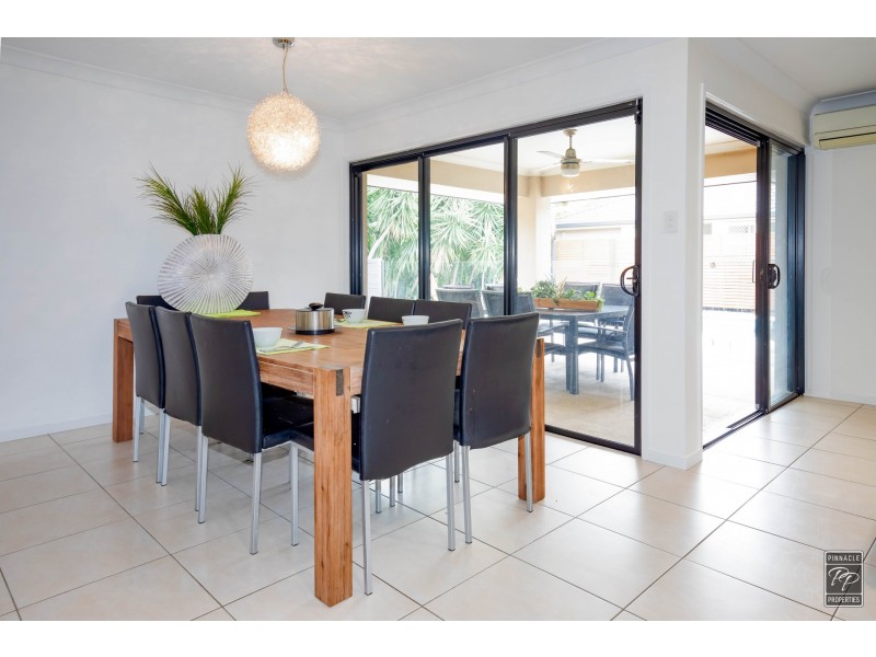 22 Jeff Collins Circuit, Bellbird Park QLD 4300