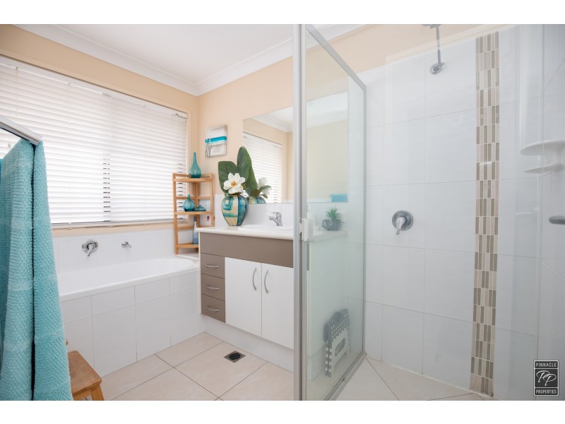 22 Jeff Collins Circuit, Bellbird Park QLD 4300