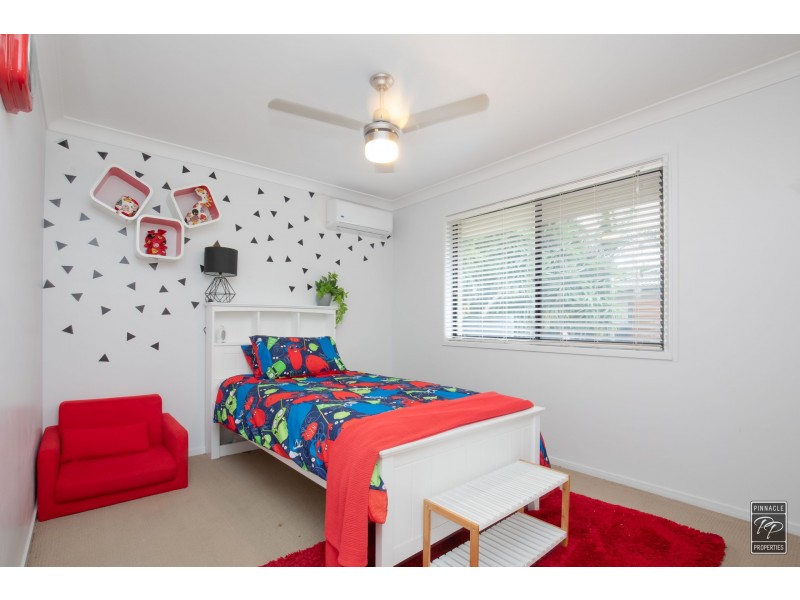 22 Jeff Collins Circuit, Bellbird Park QLD 4300