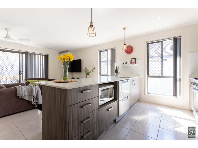 4 Kidston Crescent, Warner QLD 4500