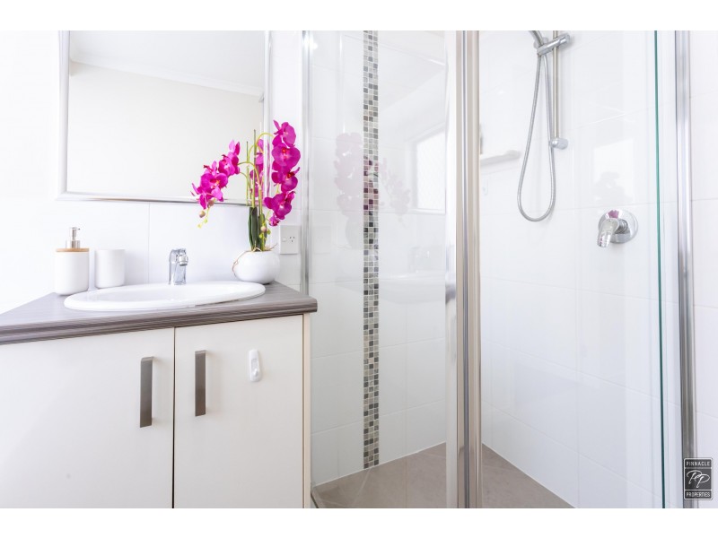 4 Kidston Crescent, Warner QLD 4500