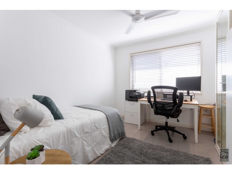 4 Kidston Crescent, Warner QLD 4500