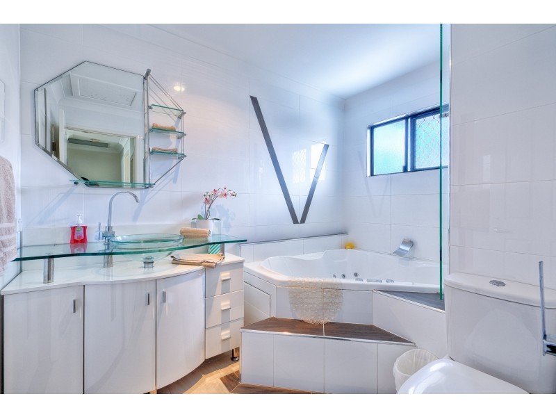 10/57 Coonan Street, Indooroopilly QLD 4068