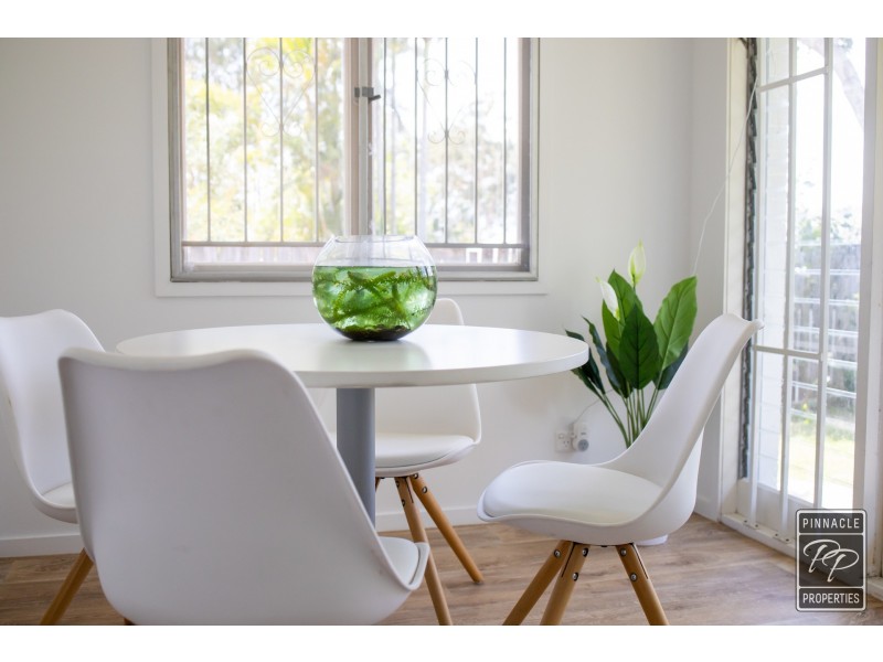 4 Jedburgh Street, Kenmore QLD 4069