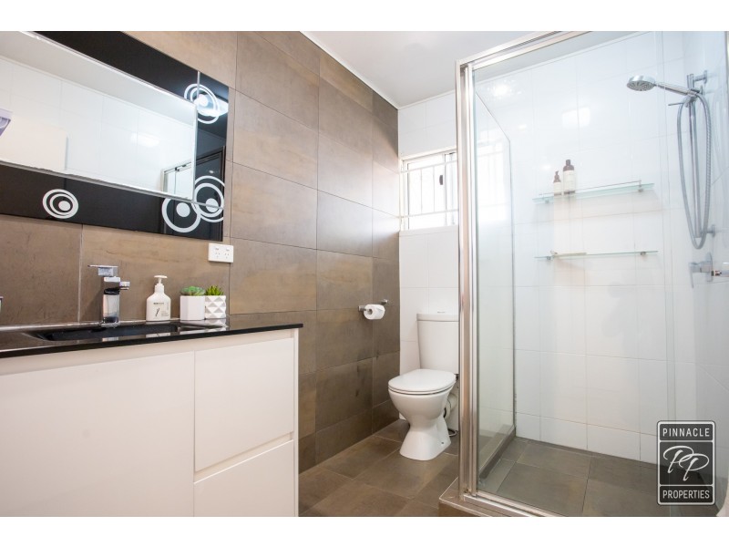 4 Jedburgh Street, Kenmore QLD 4069