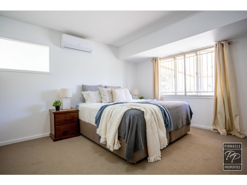 4 Jedburgh Street, Kenmore QLD 4069