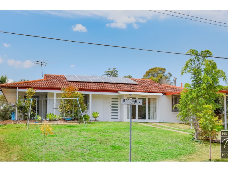4 Jedburgh Street, Kenmore QLD 4069